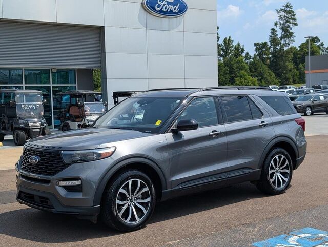 2023 Ford Explorer ST-Line — photo 1 of 2