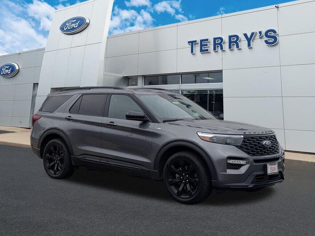 2024 Ford Explorer ST-Line — photo 1 of 1