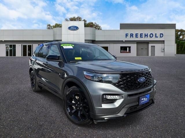 2024 Ford Explorer ST-Line
