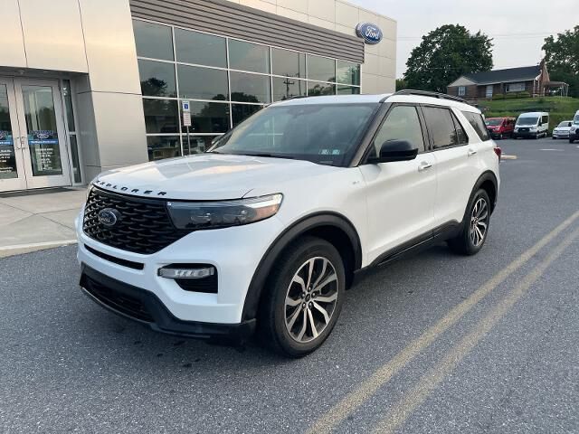 2022 Ford Explorer ST-Line — photo 1 of 36