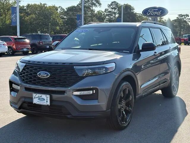 2024 Ford Explorer ST-Line