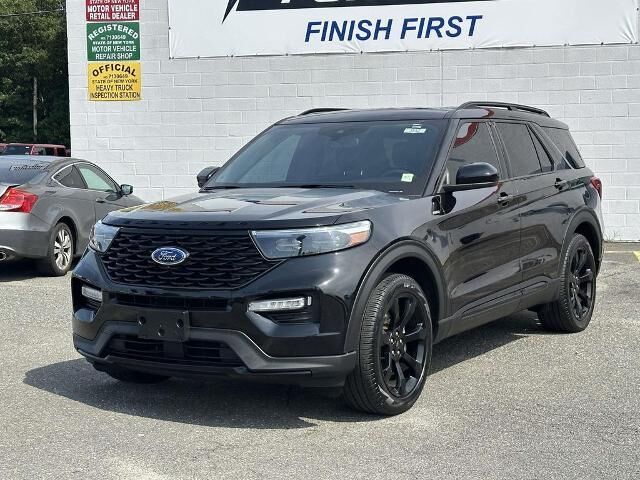 2023 Ford Explorer ST-Line — photo 1 of 26