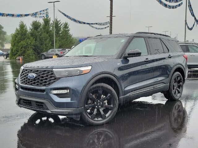 2024 Ford Explorer ST-Line