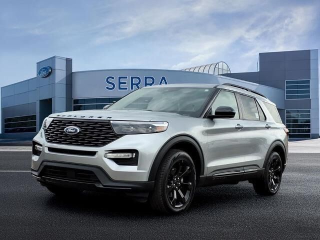 2023 Ford Explorer ST-Line — photo 1 of 26