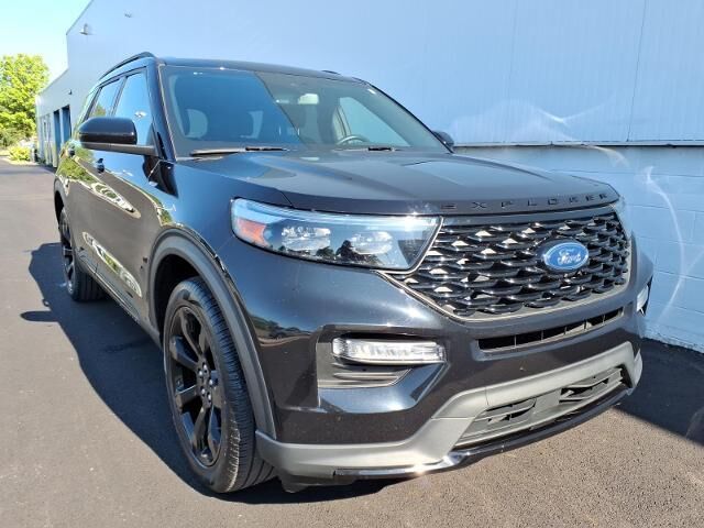 2024 Ford Explorer ST-Line — photo 1 of 13