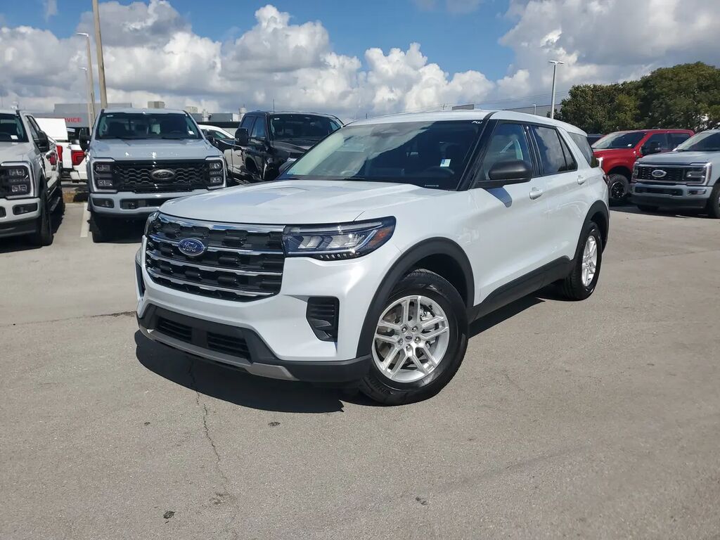 2026 Ford Explorer Active — photo 1 of 9