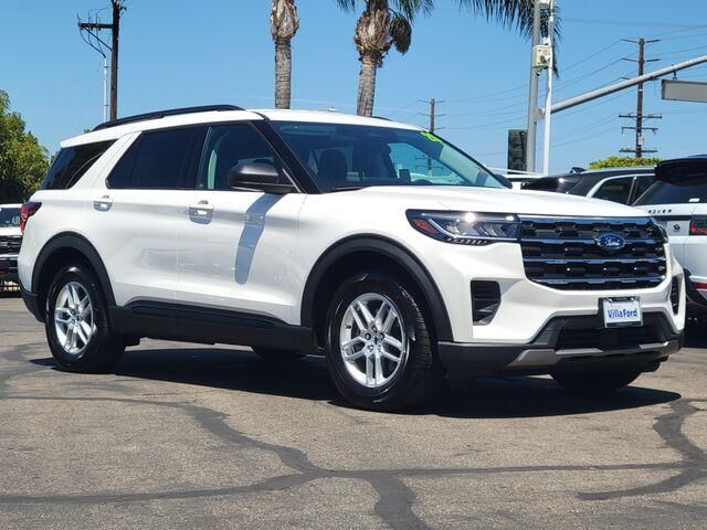 2026 Ford Explorer Active — photo 1 of 52