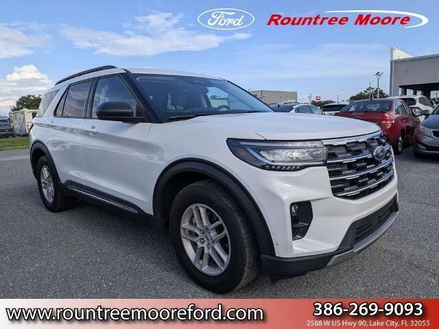 2025 Ford Explorer Active — photo 1 of 39