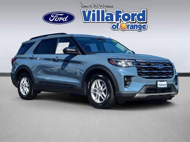2026 Ford Explorer Active — photo 1 of 65