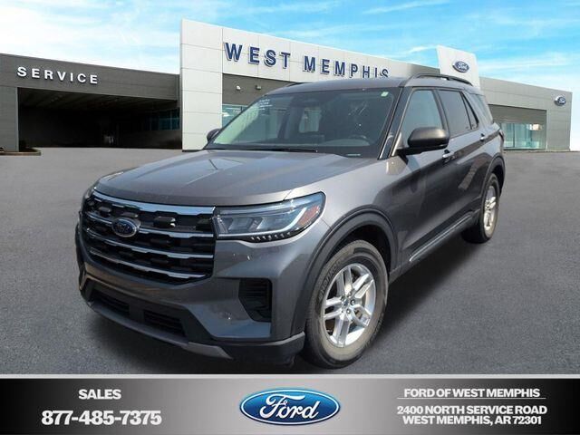 2025 Ford Explorer Active — photo 1 of 18