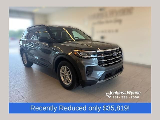 2026 Ford Explorer Active — photo 1 of 7