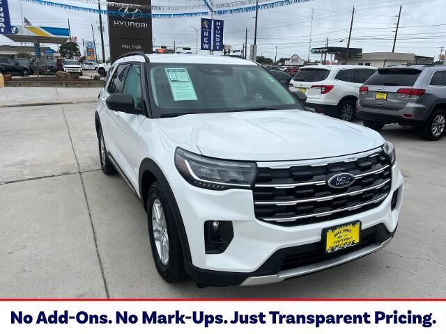 2025 Ford Explorer Active — photo 1 of 9