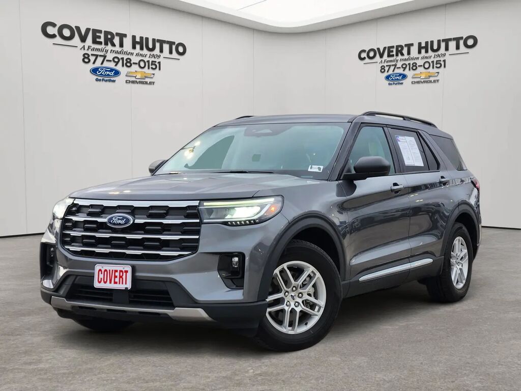 2025 Ford Explorer Active — photo 1 of 1