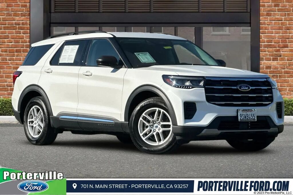 2025 Ford Explorer Active — photo 1 of 19