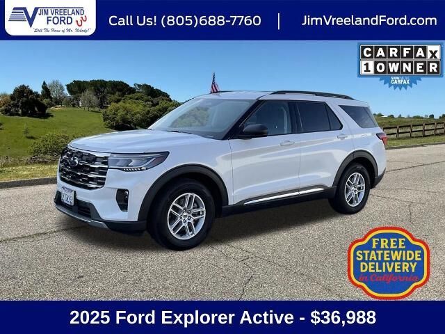 2025 Ford Explorer Active — photo 1 of 13
