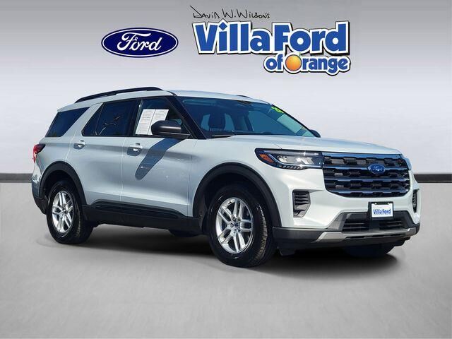2026 Ford Explorer Active — photo 1 of 52