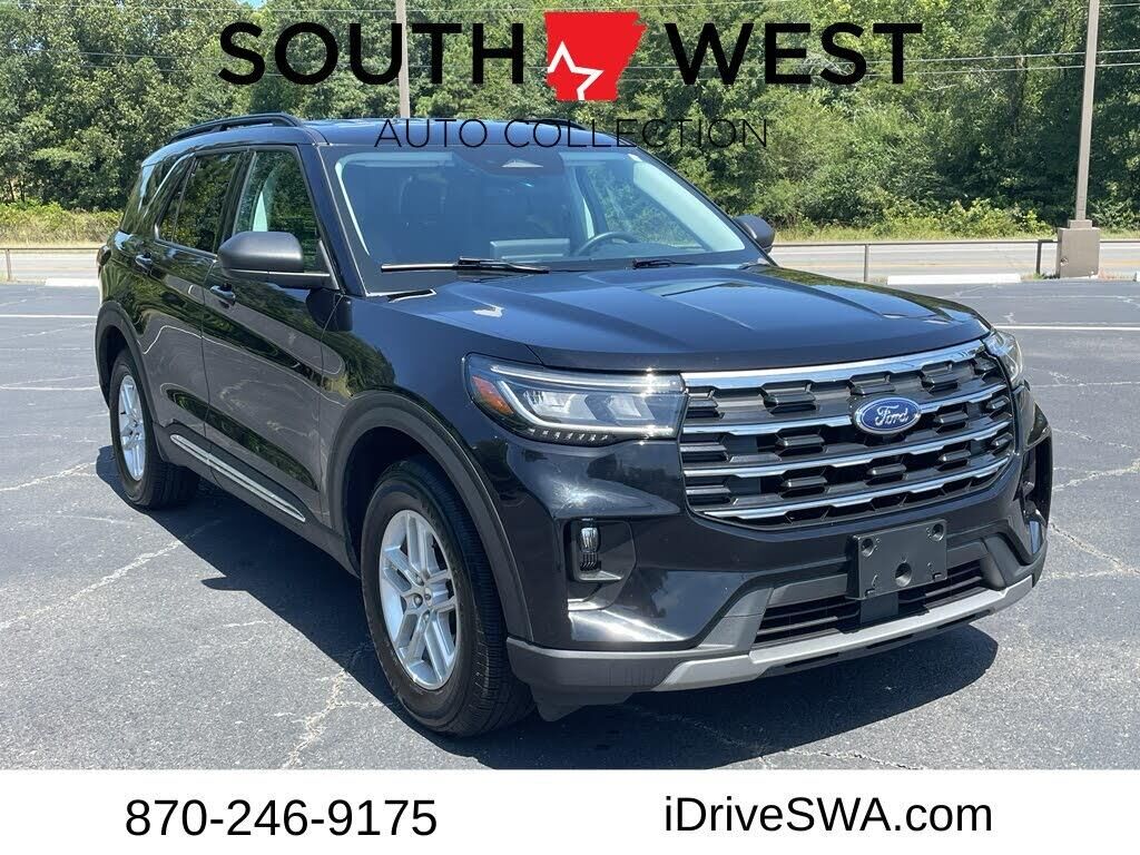 2025 Ford Explorer Active — photo 1 of 2