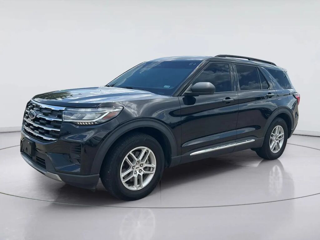 2025 Ford Explorer Active — photo 1 of 21