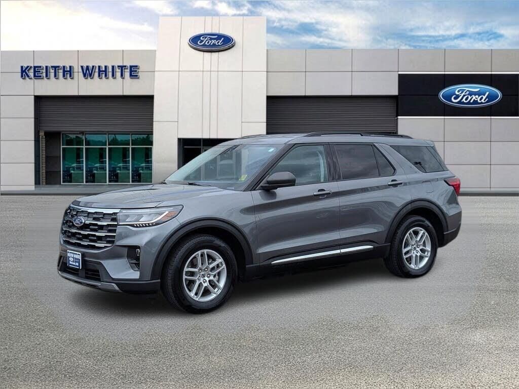 2025 Ford Explorer Active — photo 1 of 1