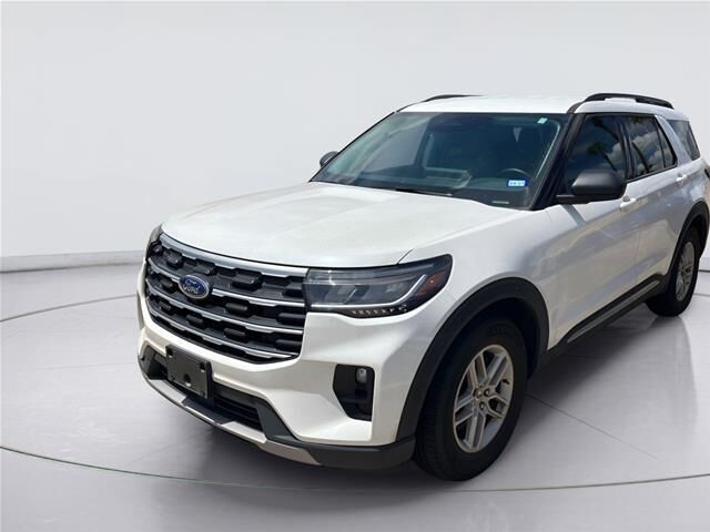 2025 Ford Explorer Active — photo 1 of 26