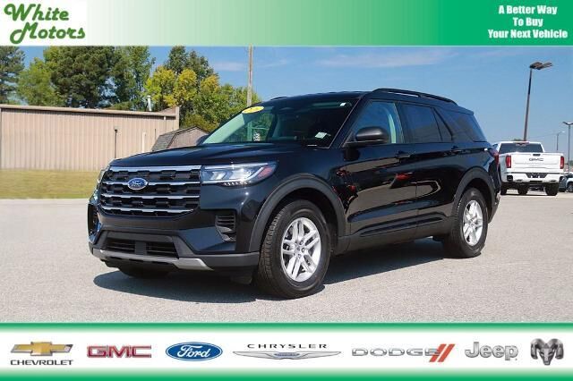 2026 Ford Explorer Active — photo 1 of 13