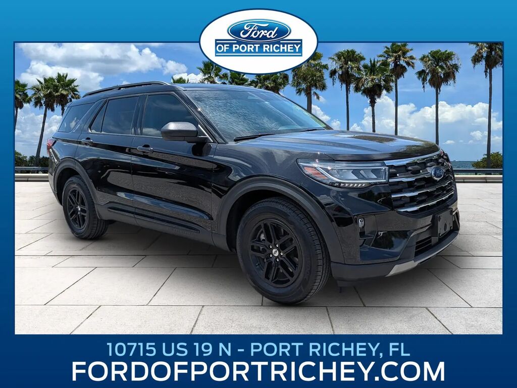 2026 Ford Explorer Active — photo 1 of 13