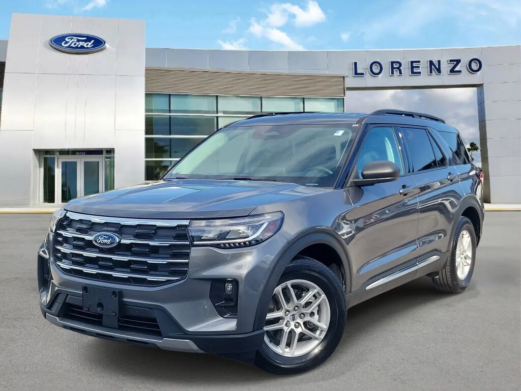 2025 Ford Explorer Active — photo 1 of 26