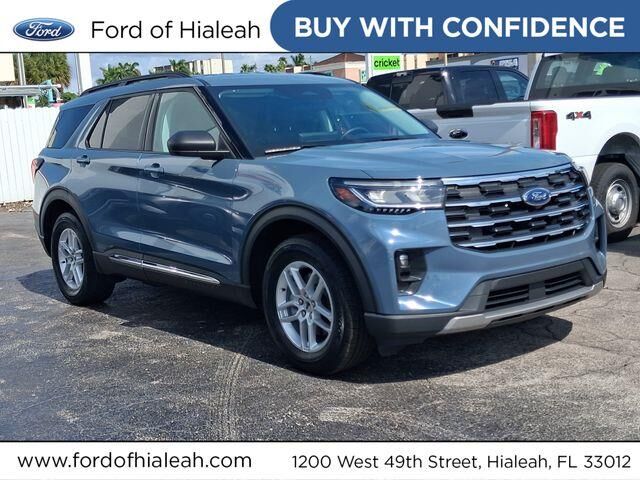 2025 Ford Explorer Active — photo 1 of 26