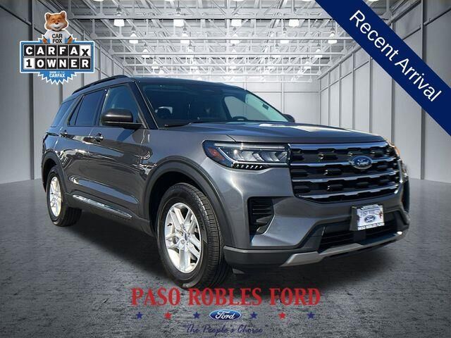 2025 Ford Explorer Active — photo 1 of 13
