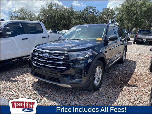2025 Ford Explorer Active — photo 1 of 26