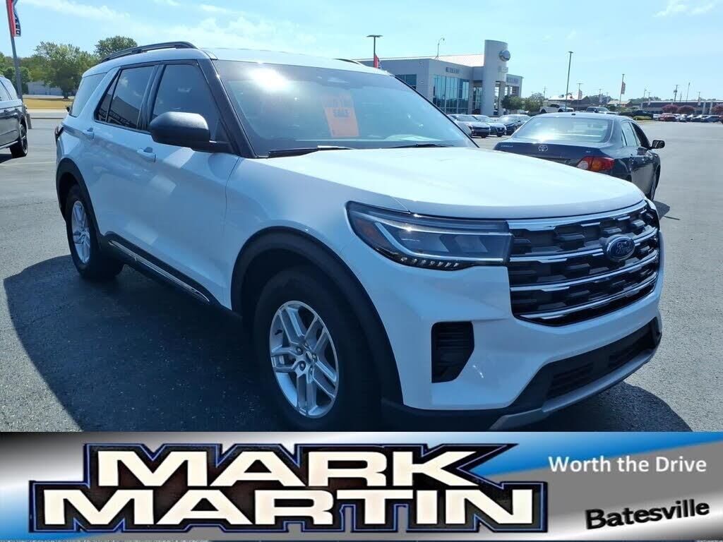 2025 Ford Explorer Active — photo 1 of 1