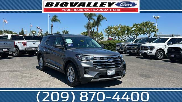 2025 Ford Explorer Active — photo 1 of 2