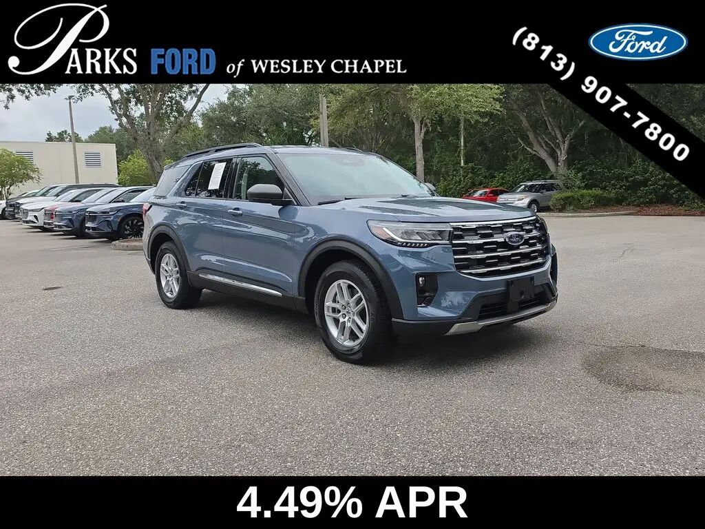 2025 Ford Explorer Active — photo 1 of 39