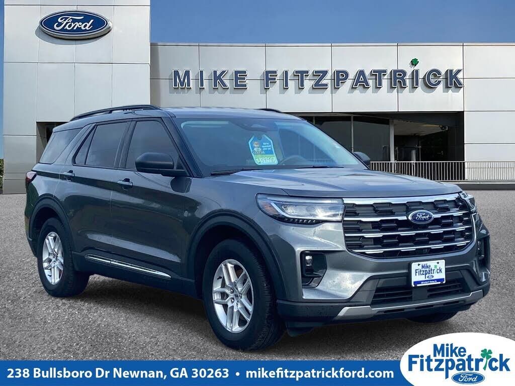 2025 Ford Explorer Active — photo 1 of 1