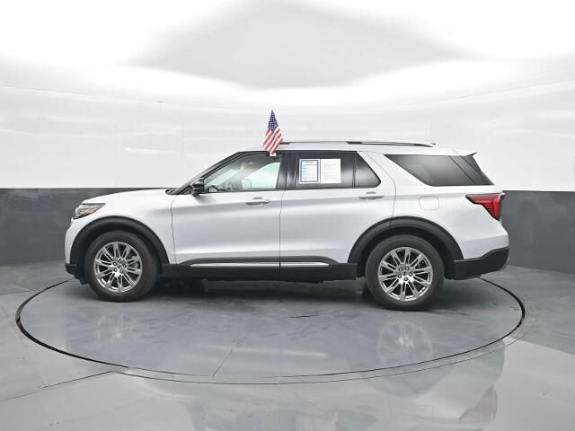 2025 Ford Explorer Platinum — photo 1 of 13