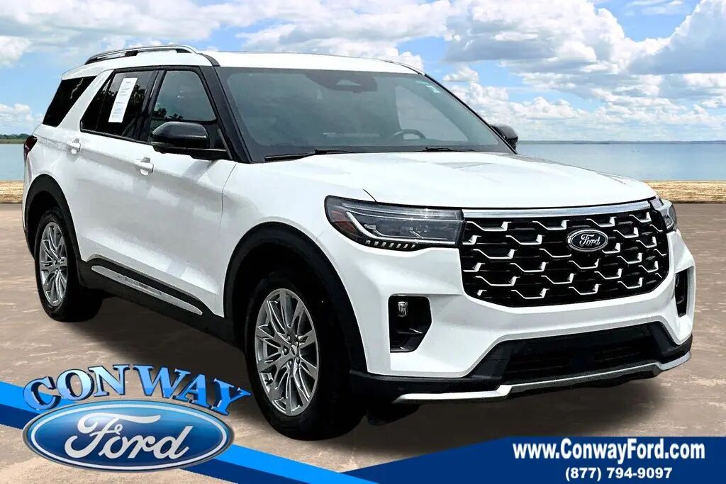 2025 Ford Explorer Platinum — photo 1 of 12