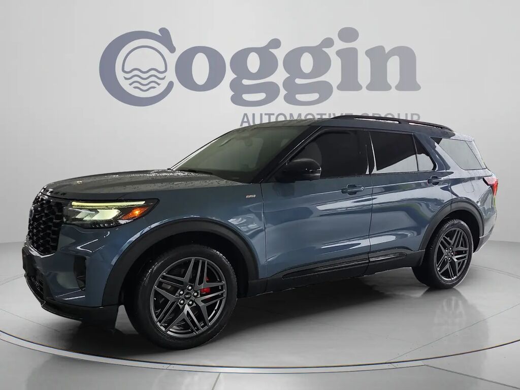 2025 Ford Explorer ST-Line — photo 1 of 13