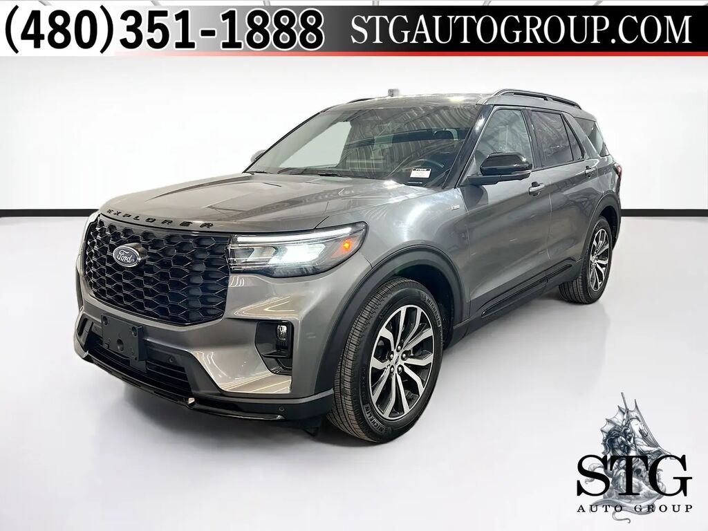 2025 Ford Explorer ST-Line — photo 1 of 13