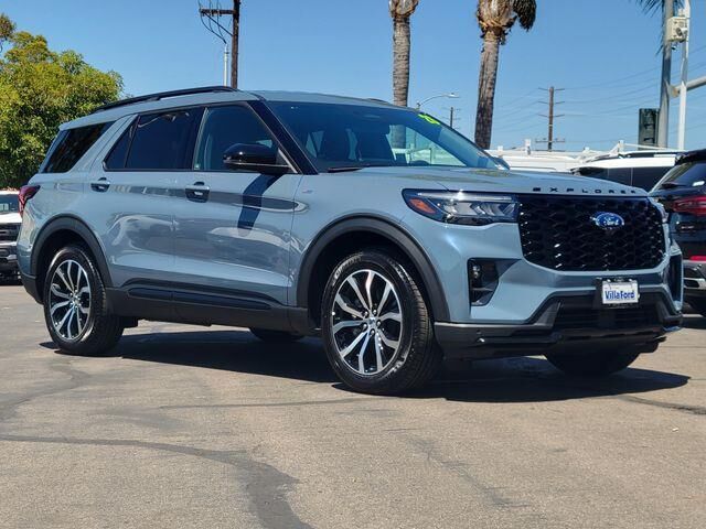 2026 Ford Explorer ST-Line — photo 1 of 52