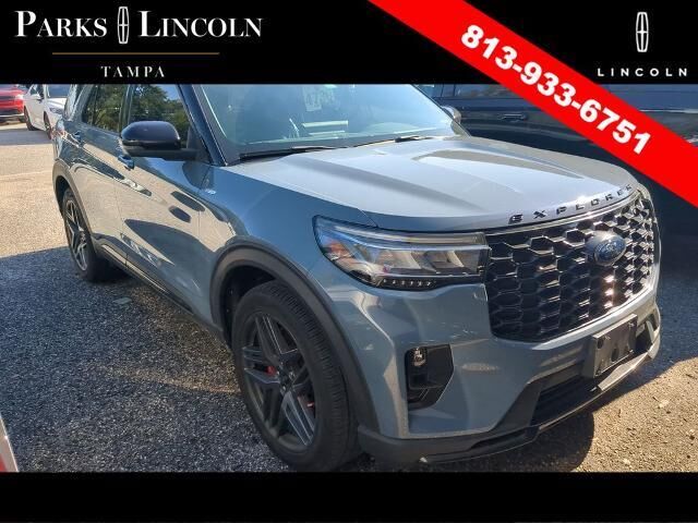 2025 Ford Explorer ST-Line — photo 1 of 39