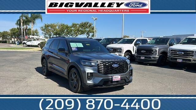 2025 Ford Explorer ST-Line