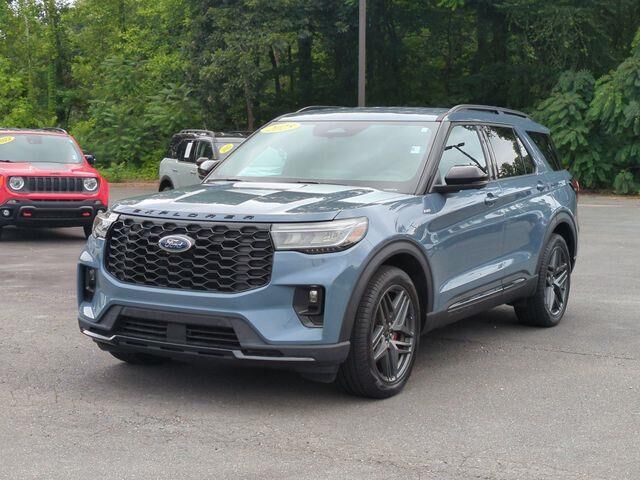2025 Ford Explorer ST-Line — photo 1 of 39