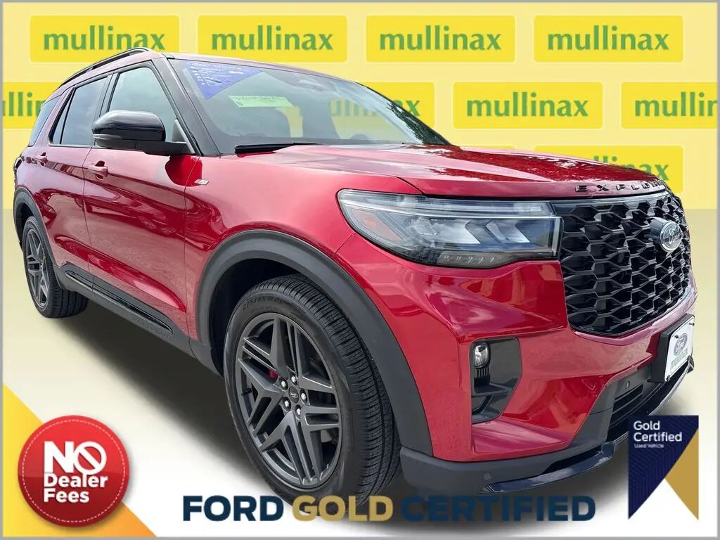 2025 Ford Explorer ST-Line — photo 1 of 11