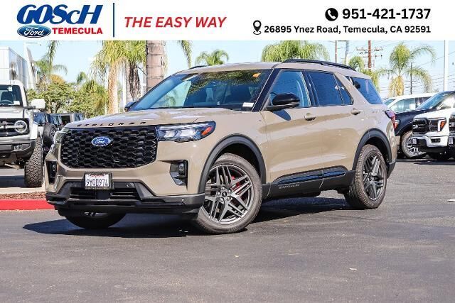 2026 Ford Explorer ST-Line — photo 1 of 13