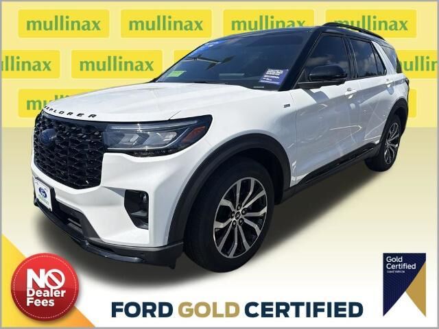 2025 Ford Explorer ST-Line — photo 1 of 27