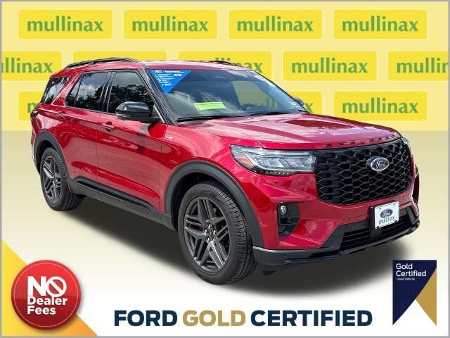 2025 Ford Explorer ST-Line — photo 1 of 33