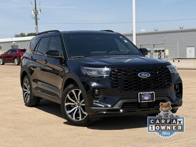 2025 Ford Explorer ST-Line — photo 1 of 26