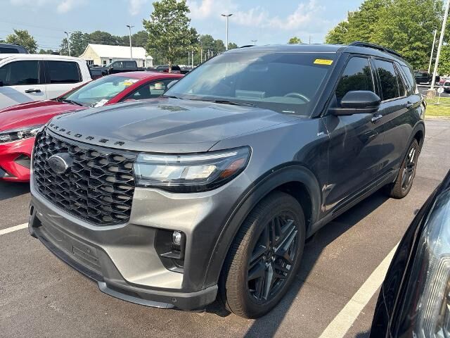 2025 Ford Explorer ST-Line — photo 1 of 26
