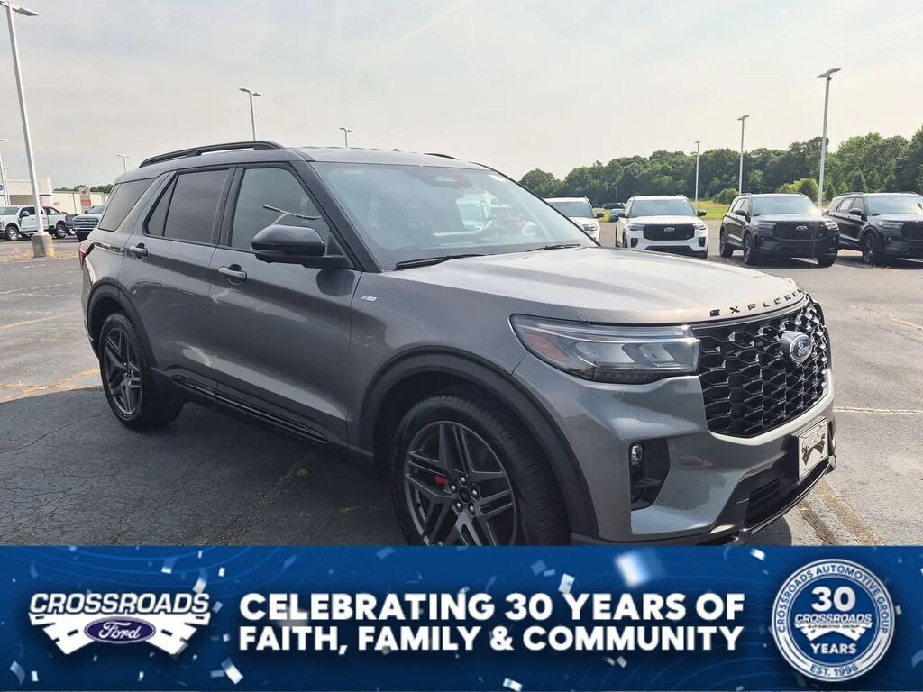2025 Ford Explorer ST-Line — photo 1 of 27