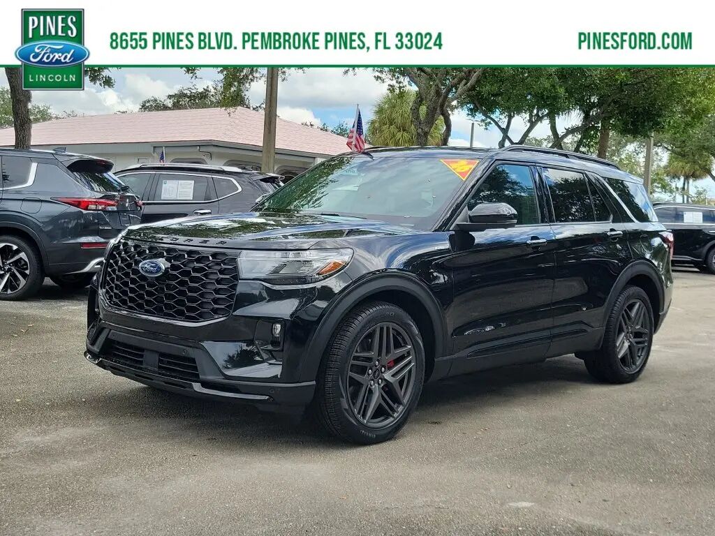 2026 Ford Explorer ST-Line — photo 1 of 13